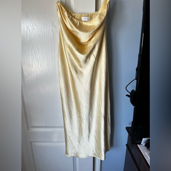 MESHKI Strapless Midi Dress- Butter Yellow - Picture 6 of 7